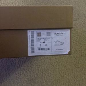Men Burberry shoes size 41 which is an 8 in US size